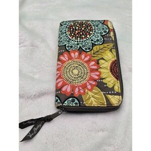 Vera Bradley Flower‎ Shower Wallet Zip Around Multicolor Floral Quilted Used